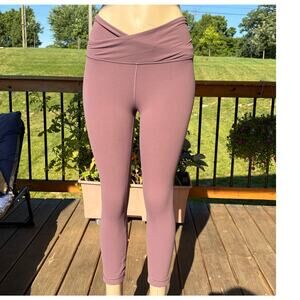 Lululemon Align High Rise Cross Waist Mauve Leggings Pants 21" Size 6